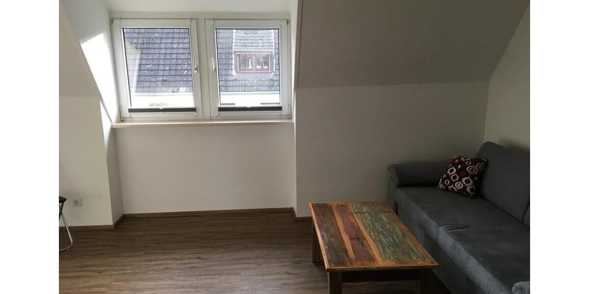 Dachgeschoßwohnung Duisburg Huckingen - 2 Zimmer, 47 m&sup2;, 750&euro; | Angebot:25825808