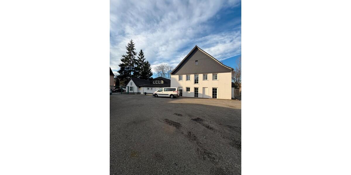 2 Wohnhäuser, Garagen und Werkstatt zur Miete 14 zimmer