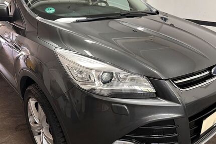 Ford Kuga 145.000 km 11.900 &euro; ESSEN 45326