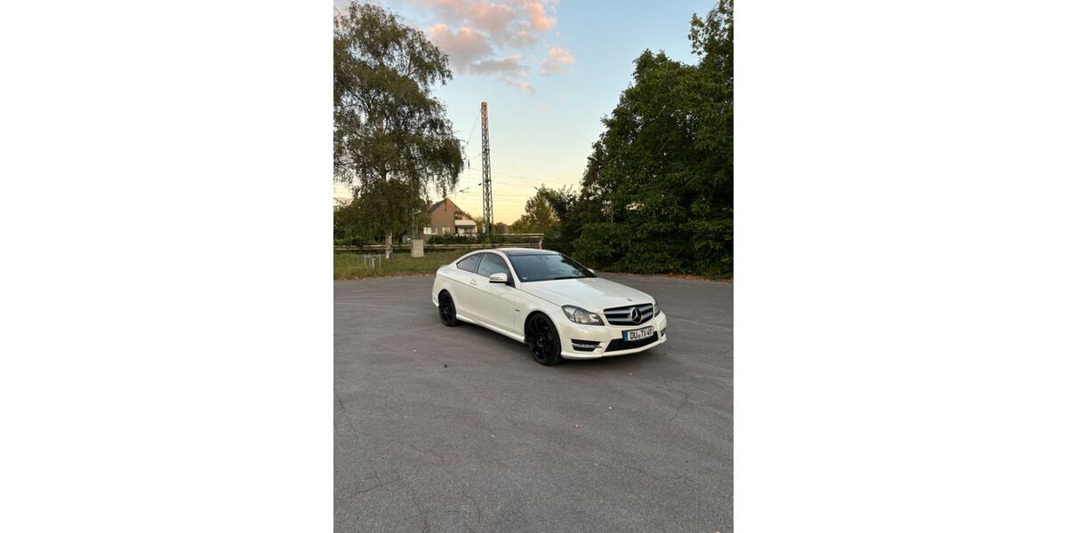 Mercedes-Benz C 250 289.000 km 12.000 &euro; Duisburg 47269