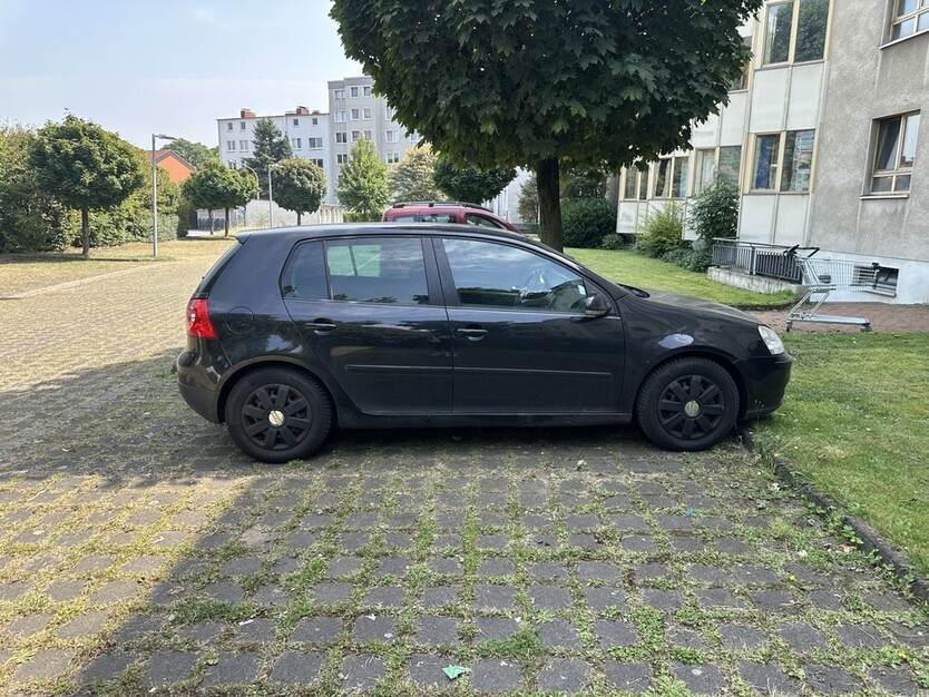 VW Golf V 171.000 km 2.600 € Duisburg 47051