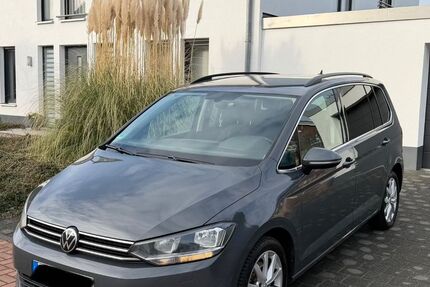 VW Touran 83.241 km 18.990 &euro; Witten 58452