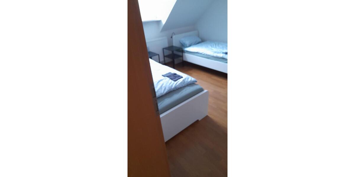 Zu vermieten möbliert Wohnung WG geeignet 3 zimmer