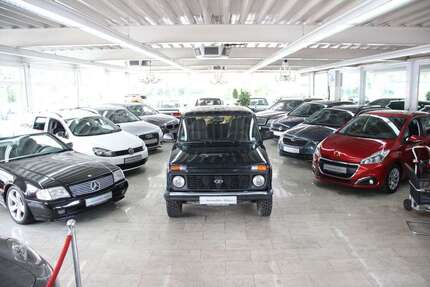 Lada Niva 160.000 km 12.850 € Essen 45356