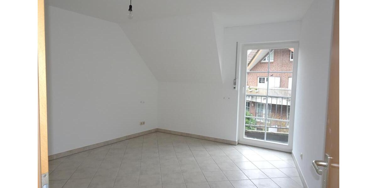 Etagenwohnung Bottrop Feldhausen - 3.5 Zimmer, 119 m&sup2;, 1.100&euro; | Angebot:25810856