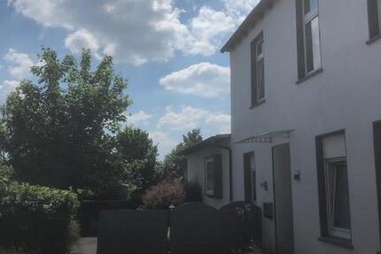 *** Haus in Haus *** mit eigenem Grundstück u.Garten !!! 3 zimmer