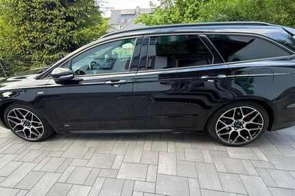 Ford Mondeo 97.920 km 19.700 &euro; Velbert 42549