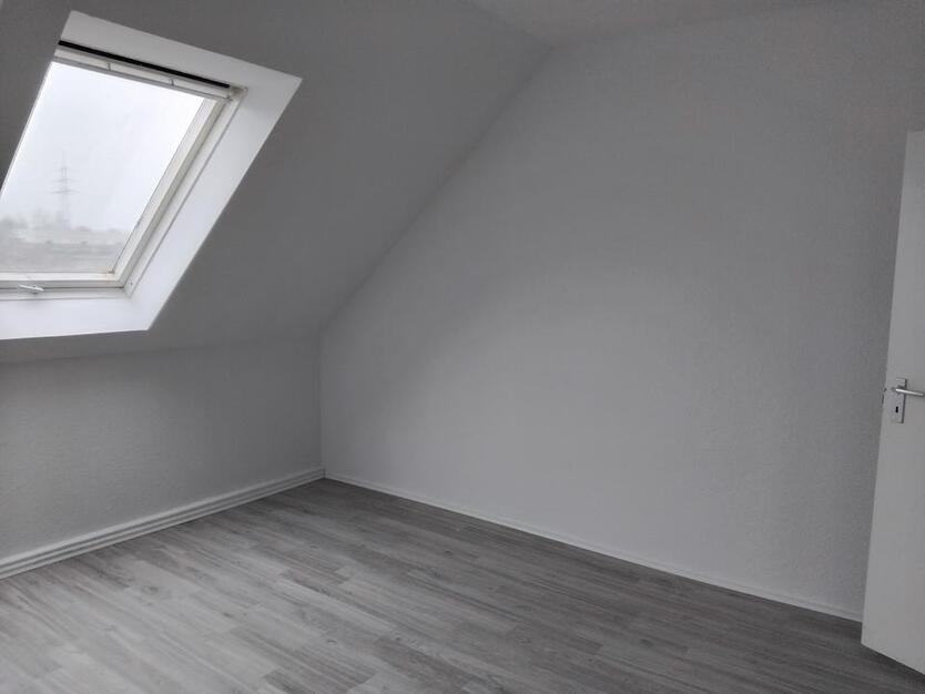 Renovierte 2 Zimmer Wohnung im DG in Gelsenkirchen zu vermieten!!! zimmer