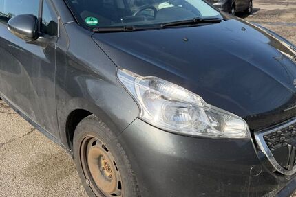 Peugeot 208 204.497 km 1.650 &euro; wuppertal 42285