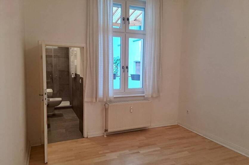 Rüttenscheider Herzblatt! Atmosphärische 3½-R.-Altbau-Wohnung im Erdgeschoss mit Terrasse