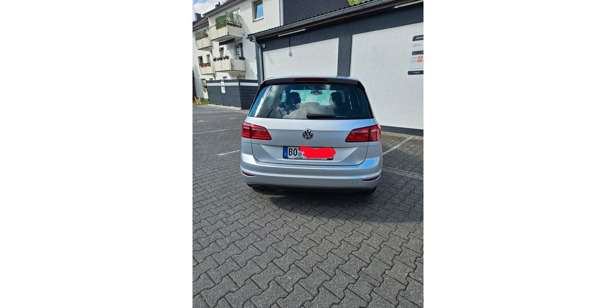 VW Golf Sportsvan 109.000 km 9.990 &euro; Bochum 44803