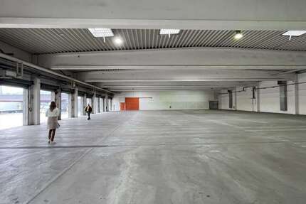 Halle in Essen 35.760 € 4637 m²
