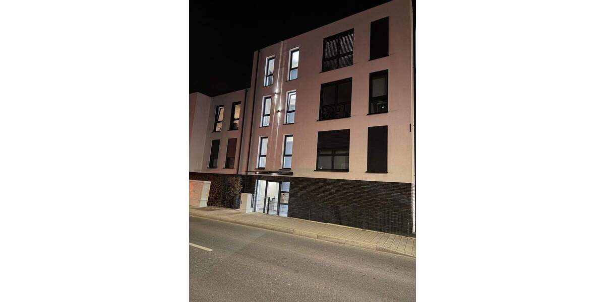 Privatverkauf: Neubauwohnung aus 2022 in Erkrath, direkt Zentral Hochwertige 3-Zimmer-Wohnung 107 qm 3 zimmer