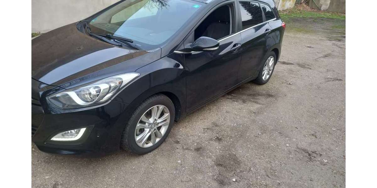 Hyundai i30 173.000 km 6.300 &euro; essen 45138