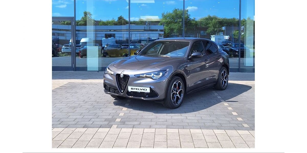 Alfa Romeo Stelvio 4.900 km 49.900 € Oberhausen 46049