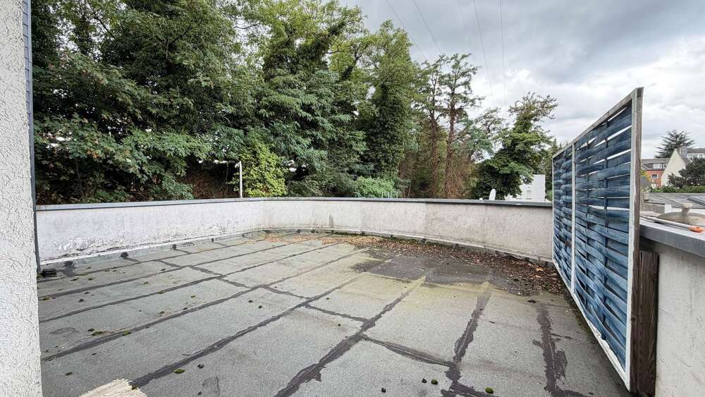 Mehrfamilienhaus mit 3 Wohneinheiten in ruhiger Sackgassenlage - Mehrfamilienhaus, Wohnhaus Oberhausen Alstaden | Angebot:27493794