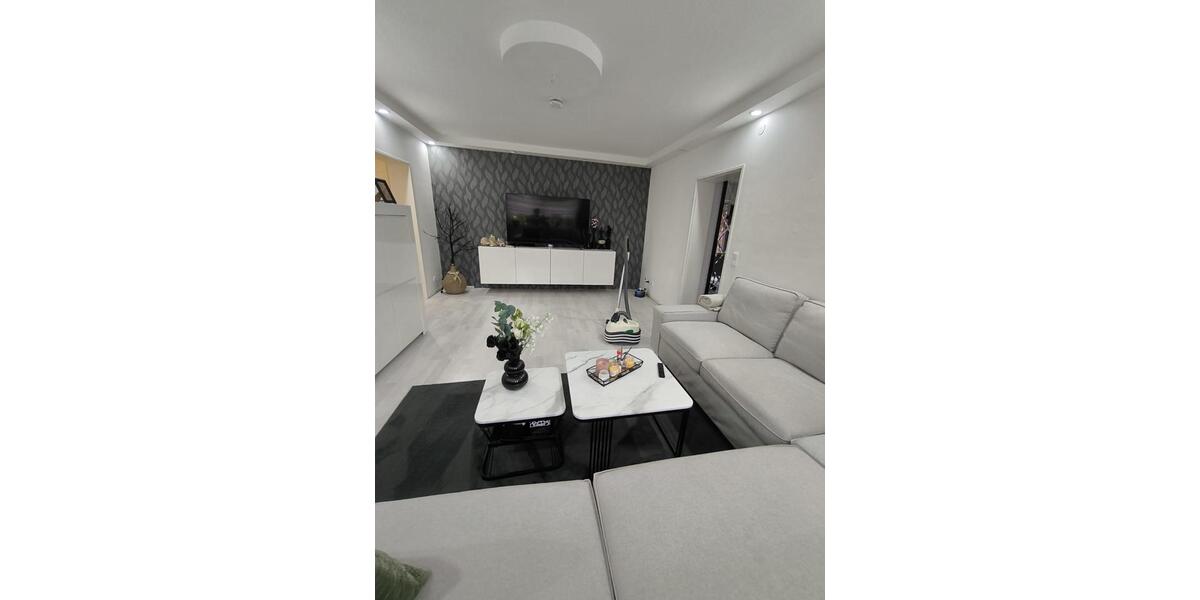 Erdgeschoßwohnung Duisburg Huckingen - 4 Zimmer, 98 m&sup2;, 200.000&euro; | Angebot:26383127