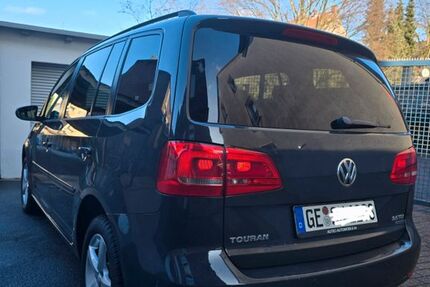 VW Touran 235.200 km 7.999 &euro; Gelsenkirchen 45886