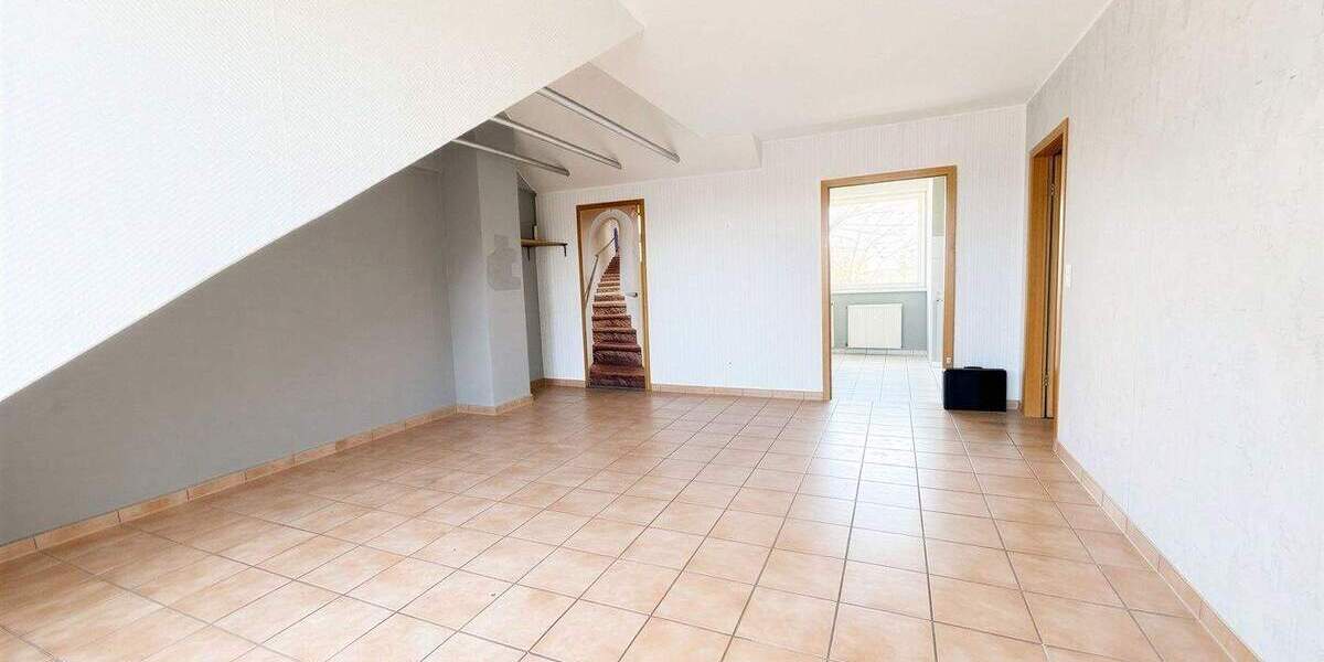 Etagenwohnung Wuppertal Langerfeld - 5 Zimmer, 132 m&sup2;, 289.000&euro; | Angebot:25401705