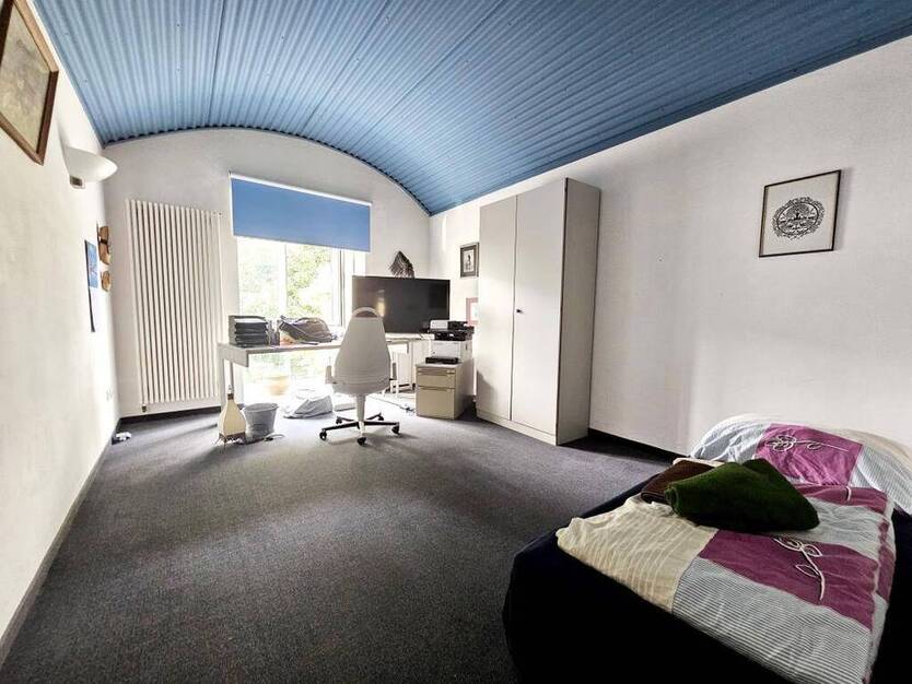 Moderne Architektur trifft auf charmante Baukunst – Häuserensemble aus 2 Einfamilienhäuser, EinliegerWohnung + Fabrikgebäude