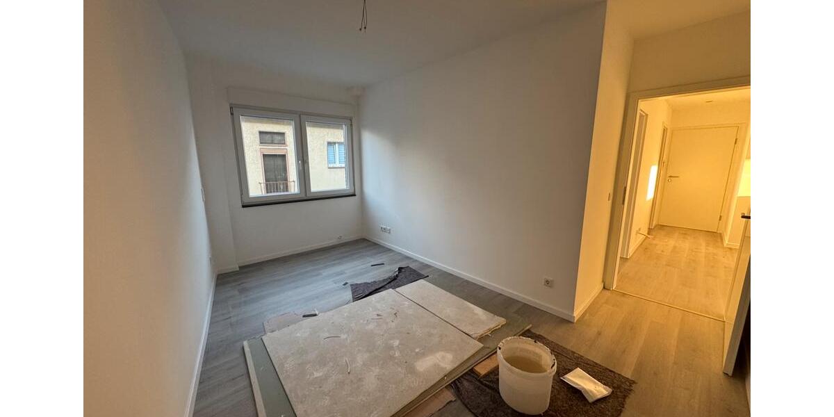 Verkauf: Kernsanierte Wohnung | 1. OG | Neubauniveau 4 zimmer