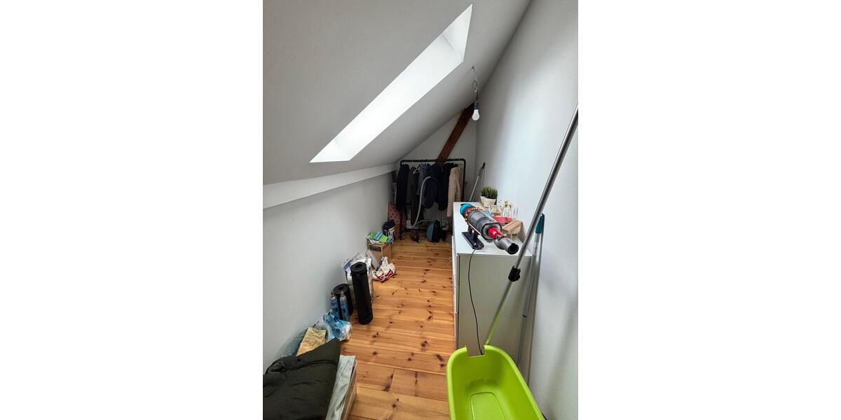 Dachgeschoßwohnung Duisburg Laar - 3 Zimmer, 77 m&sup2;, 725&euro; | Angebot:25343395