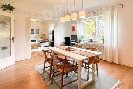 Eleganter Altbau - klassisch, offen, außergewöhnlich schön. 3 zimmer