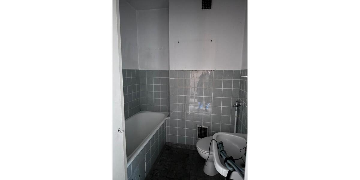 2,5 Zimmer mit Balkon 1 zimmer