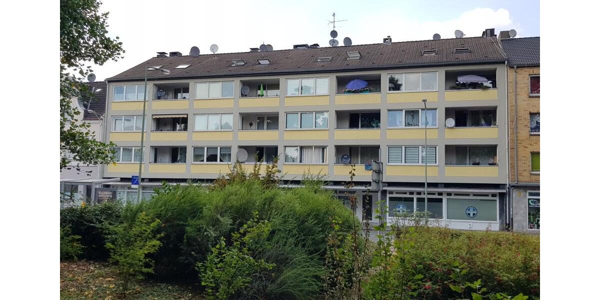 2 hübsche DG-Wohnungen zu verkaufen Preis pro Wohnung 3 zimmer