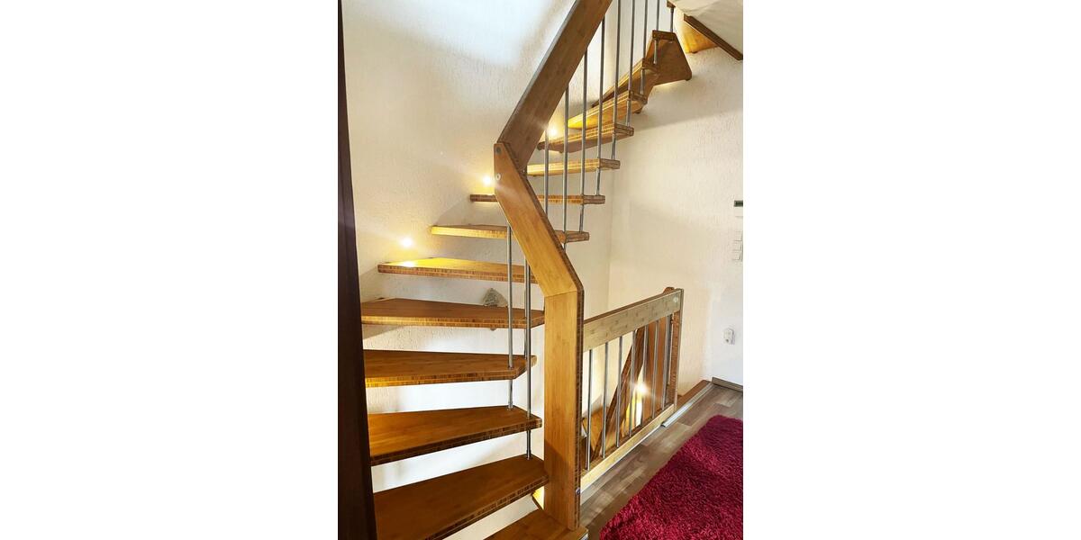 Doppelhaushälfte Essen Stadtbezirk V - 5 Zimmer, 133 m&sup2;, 2.150&euro; | Angebot:25422427