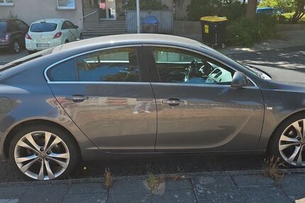 Opel Insignia 163.000 km 2.700 &euro; Bochum 44803
