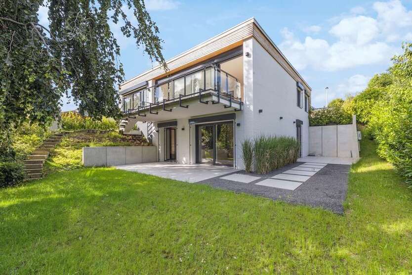 Haus zum Kaufen in Ratingen 1.340.000 € 200 m²