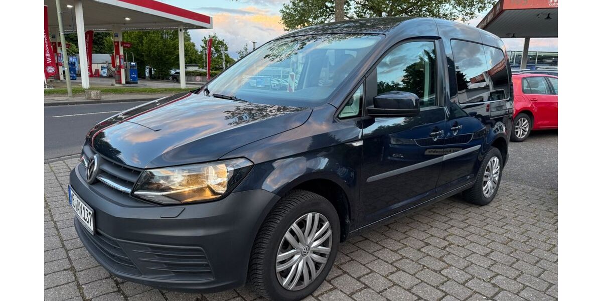 VW Caddy 111.000 km 14.900 &euro; mettmann 40822