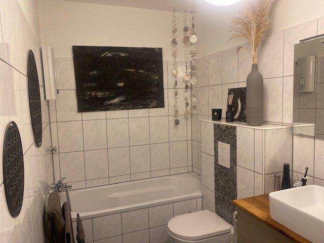 Erdgeschoßwohnung Wuppertal Cronenberg - 4 Zimmer, 122 m&sup2;, 345.000&euro; | Angebot:27496090