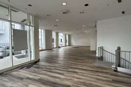 Einzelhandel in Mettmann 1.915 € 122 m² zimmer