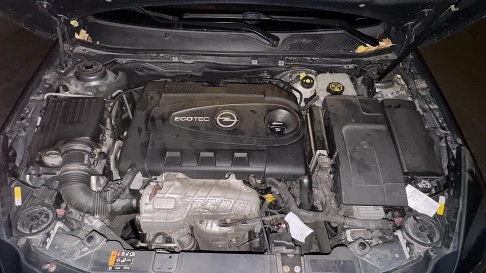 Opel Insignia 255.000 km 7.700 € Duisburg 47051