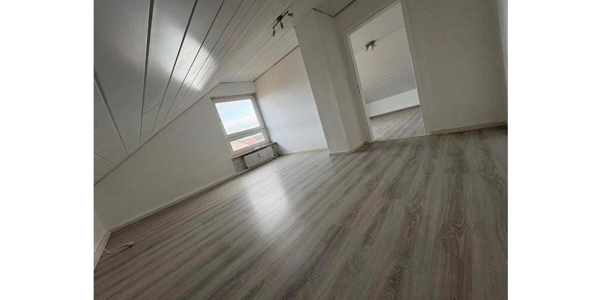 Dachgeschoßwohnung Moers Rheinkamp - 2 Zimmer, 60 m&sup2;, 480&euro; | Angebot:25421919
