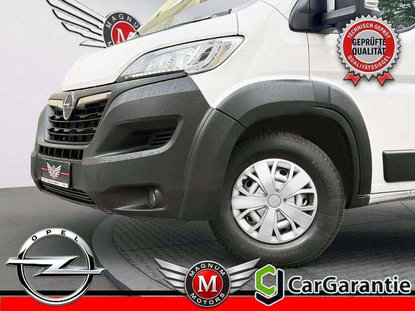 Opel Movano 112.841 km 21.990 € Düsseldorf 40625