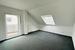 Gemütliche 2-Zimmer-Dachgeschoßwohnung mit Balkon zu vermieten!