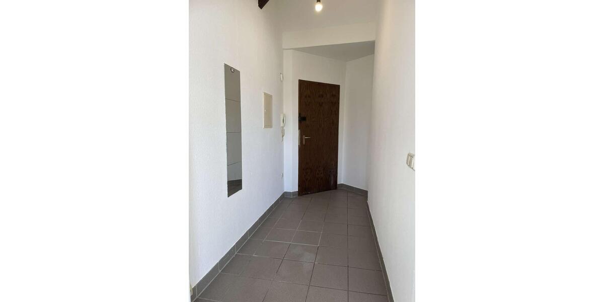 Dachgeschoßwohnung Bochum Günnigfeld - 1 Zimmer, 38 m&sup2;, 295&euro; | Angebot:25305985