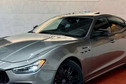 Maserati Ghibli 19.000 km 80.990 € Remscheid 42855