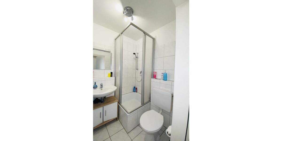 Essen-Frohnhausen - 33 qm - 1 Zimmer und separate Küche mit Einbauküche - modernes Duschbad - Etagenwohnung Essen Stadtbezirk III | Angebot:26935206