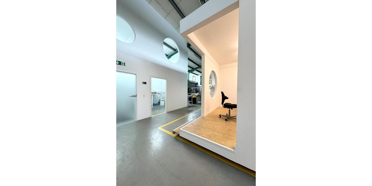 Zentral gelegene, möblierte Gewerbehalle mit variablen Nutzungsmöglichkeiten in Witten-Stockum zimmer