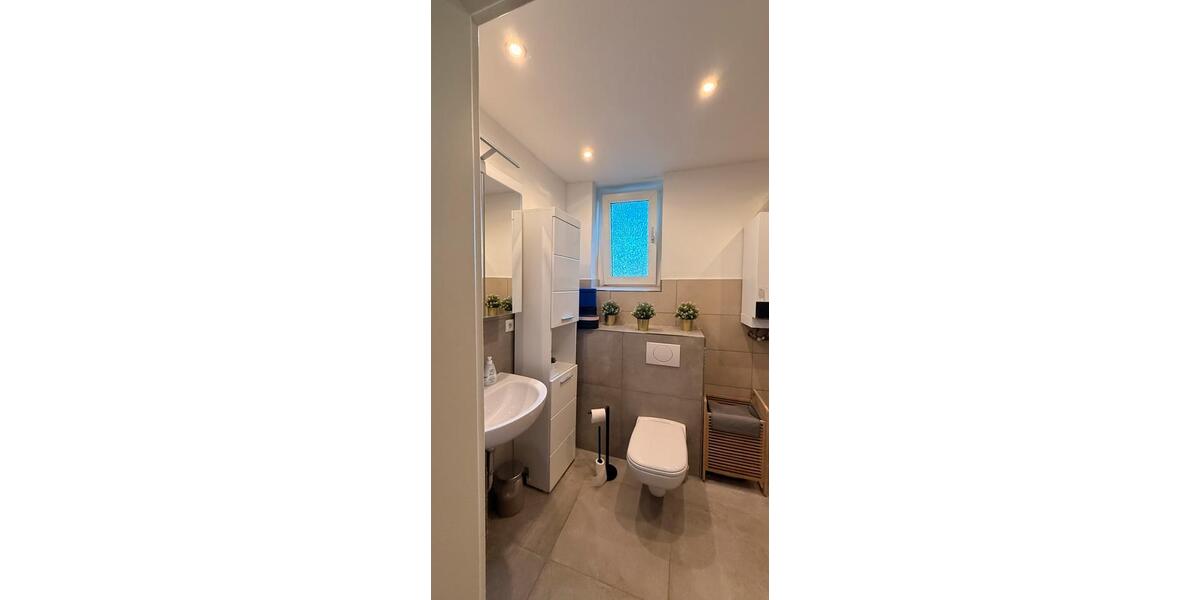 Schöne renovierte 2-Zimmer Wohnung zu vermieten. 2 zimmer