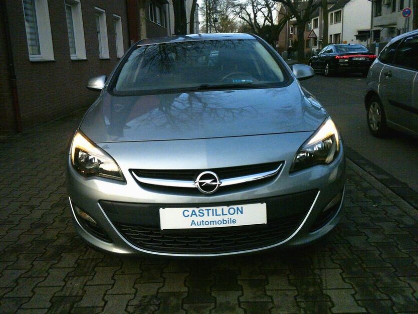 Opel Astra 156.000 km 5.500 € Düsseldorf 40589