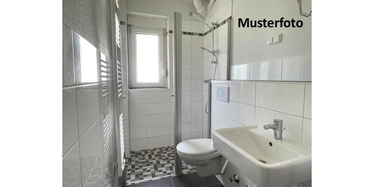 sanierte 3-Zi-Wohnung im Erdgeschoss mit Balkon 3 zimmer