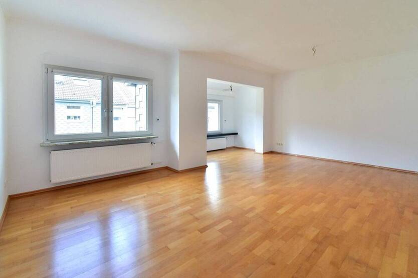 Modernisiertes EFH mit ca. 147m² WFL und ca. 544m² Fläche, klimatisiert & EEK D im Duisburger Süden