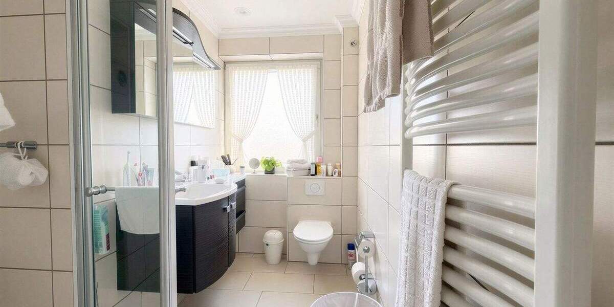 Etagenwohnung Wuppertal Langerfeld - 5 Zimmer, 132 m&sup2;, 289.000&euro; | Angebot:25401705