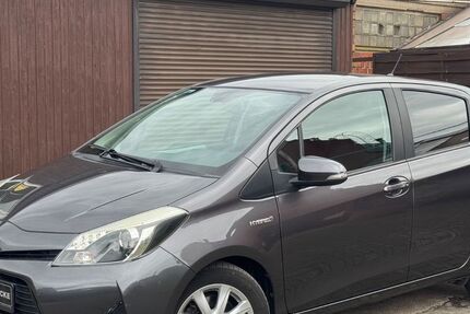 Toyota Yaris 167.000 km 8.900 &euro; Duisburg 47179