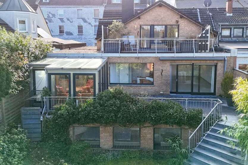Haus zum Kaufen in Essen 675.000 € 236 m²